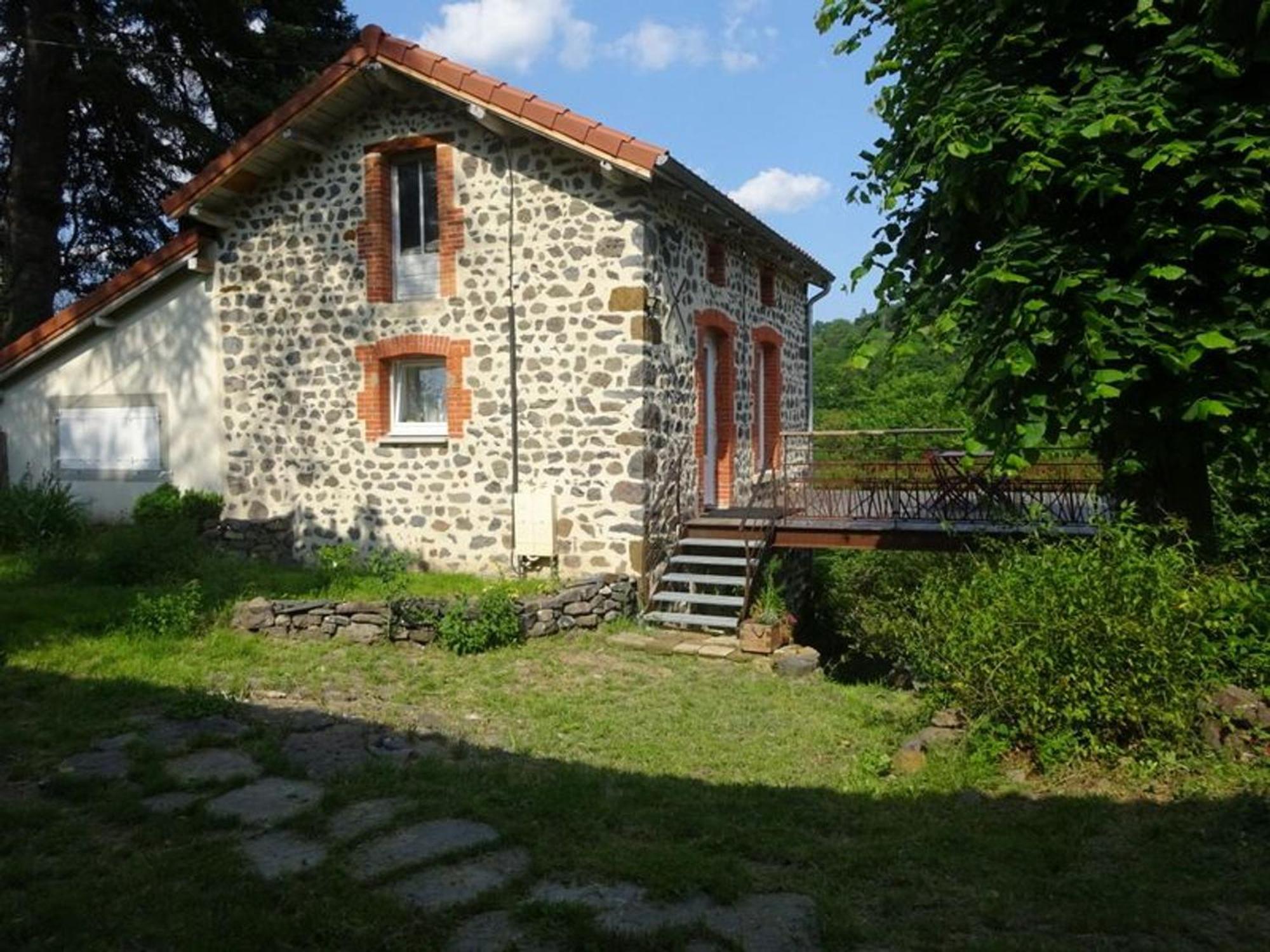 Gite Charmant Avec Terrasse Et Wifi Au Puy-En-Velay - Fr-1-582-331 Le Puy-en-Velay Exterior foto